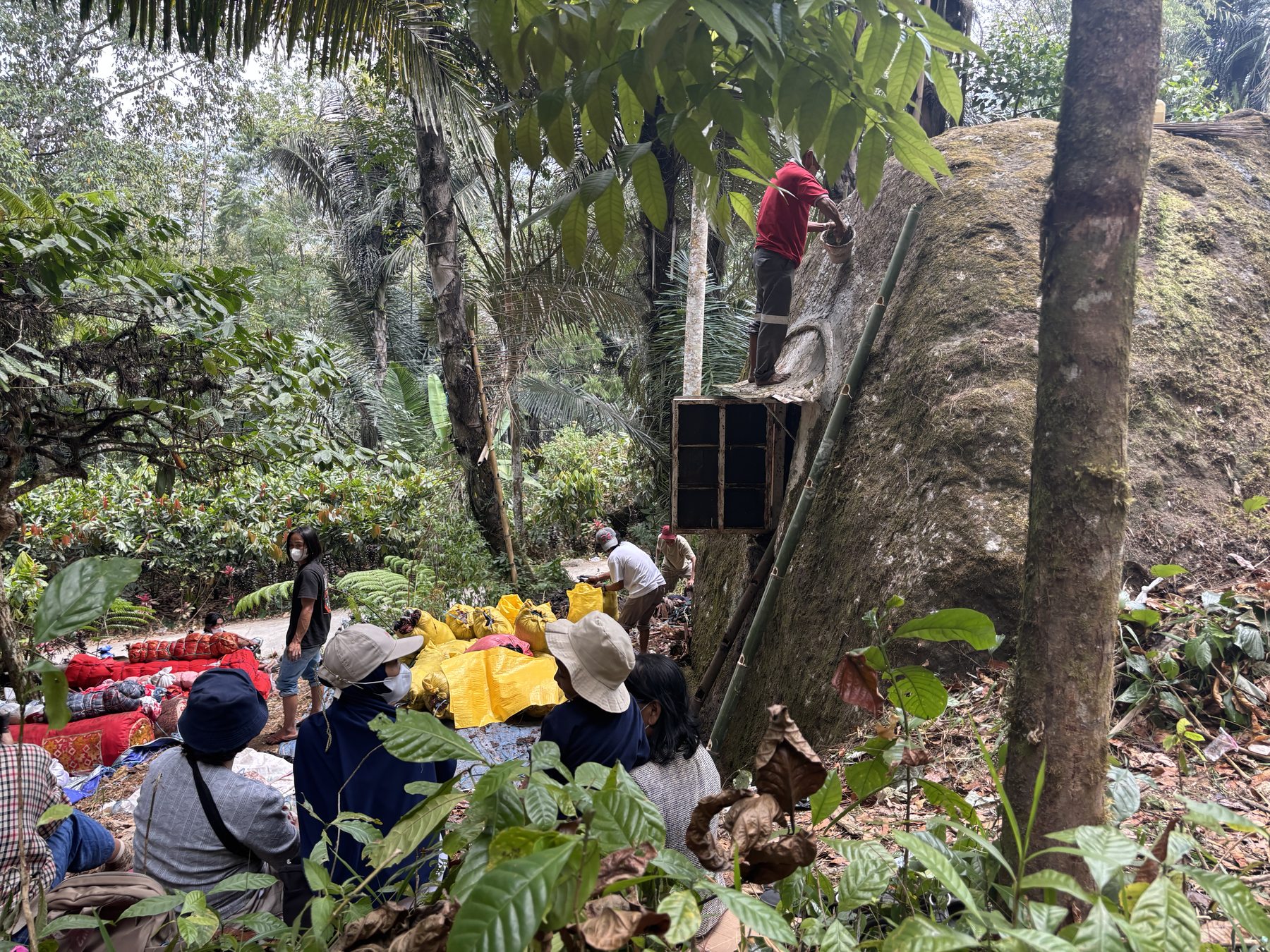 Ma'nene, Day Three: The Toraja Ritual That Cleans a Tomb Before Sealing It Shut Again